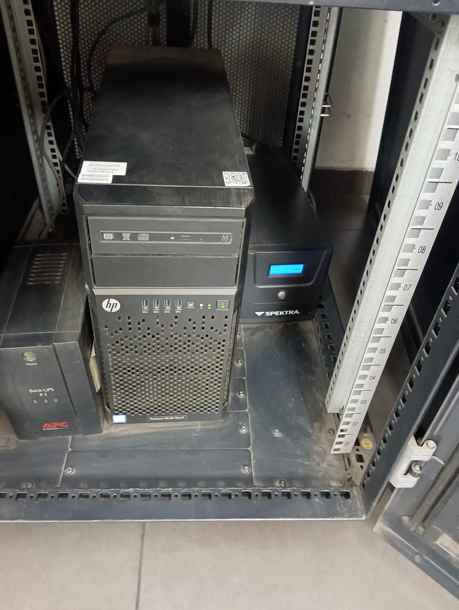 Servidor en rack revisado por FastComputer